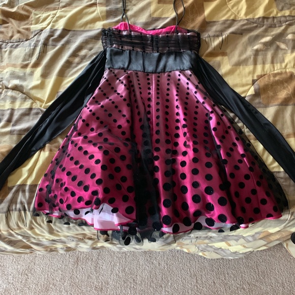 Two dresses either for prom or wedding guest - Picture 3 of 8